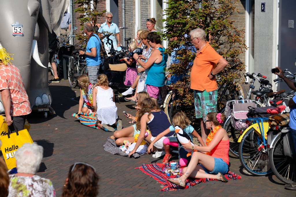 ../Images/Zomercarnaval Noordwijkerhout 065.jpg